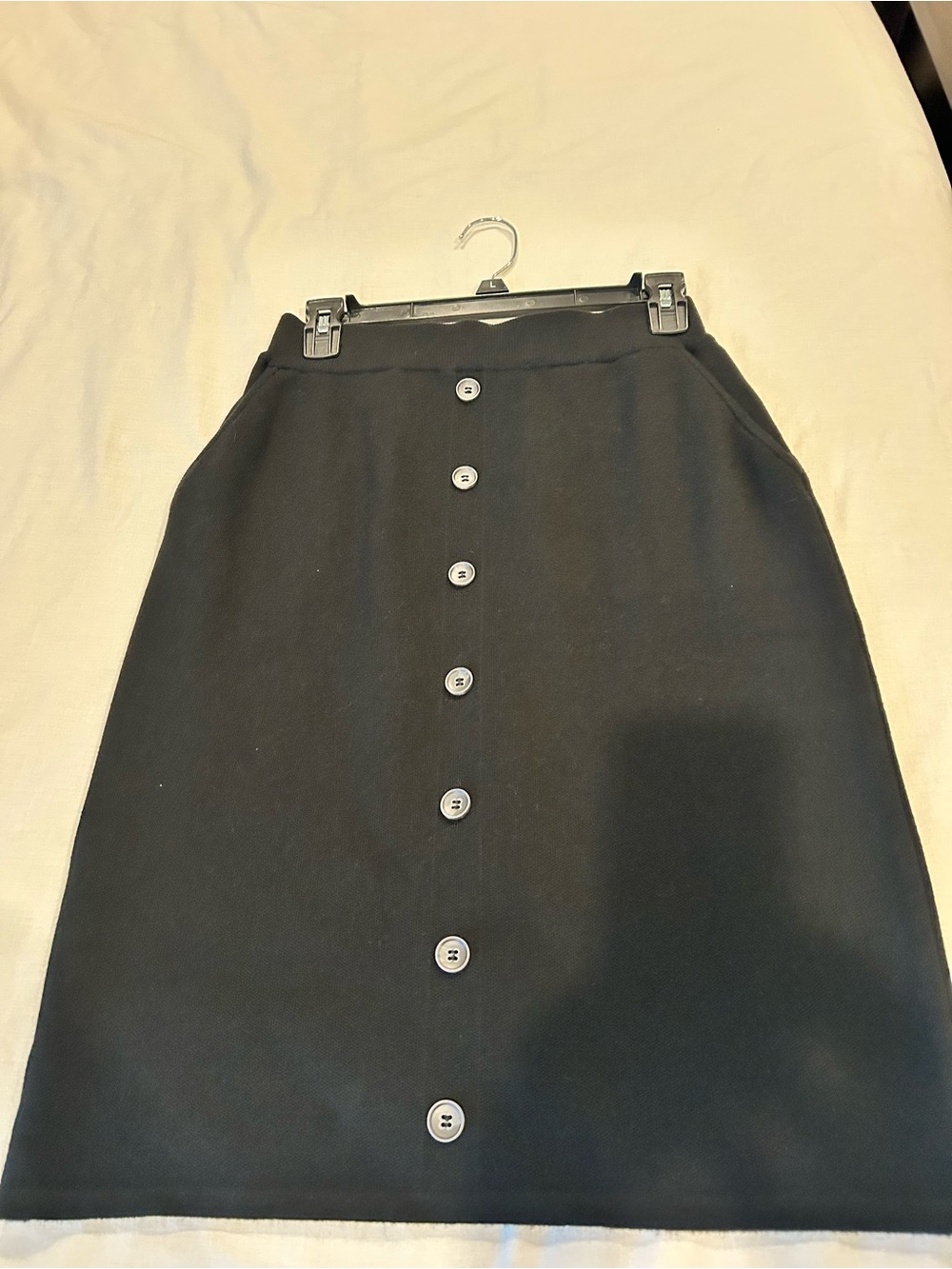 Active USA Black Button-Front Pencil Skirt